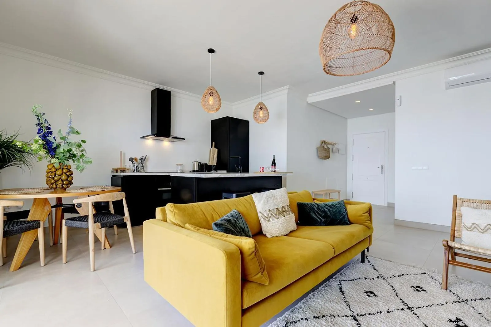 Apartment Cadiz - Gerenoveerd Appartement Met Groot Balkon & Zeezicht Estepona