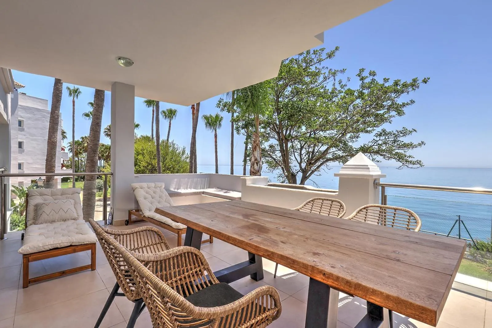 Apartment Cadiz - Gerenoveerd Appartement Met Groot Balkon & Zeezicht 埃斯特波纳